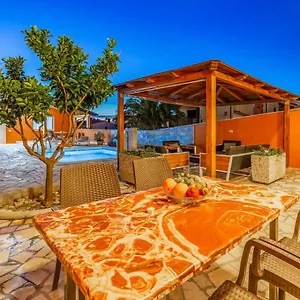 Apartman Larst