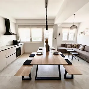 clouds-apartments-iovo.hotels-in-trogir.com/